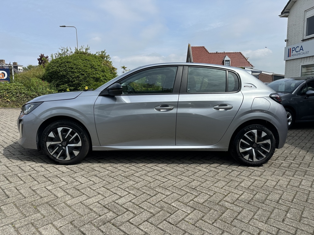 Peugeot 208 Peugeot 208 1.2 Hybr 110 Style