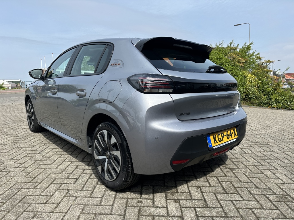Peugeot 208 Peugeot 208 1.2 Hybr 110 Style
