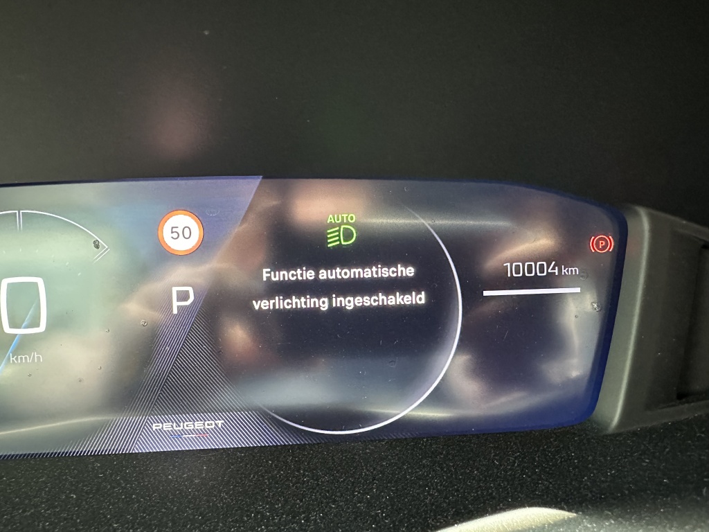 Peugeot e-2008 Peugeot e-2008 EV Allure 50 kWh | Camera Voor & Achter |