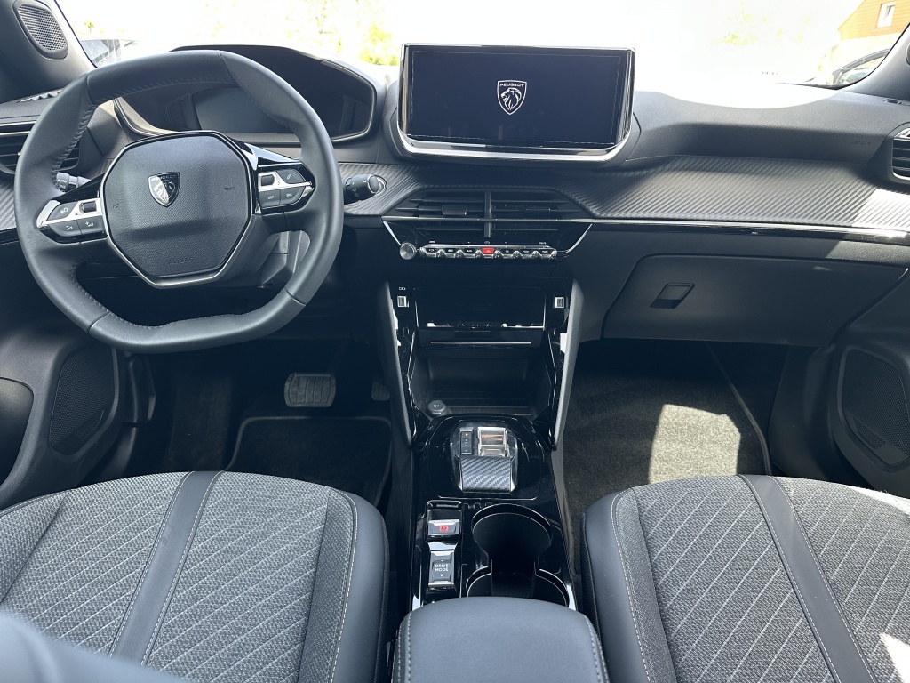 Peugeot e-2008 Peugeot e-2008 EV Allure 50 kWh | Camera Voor & Achter |