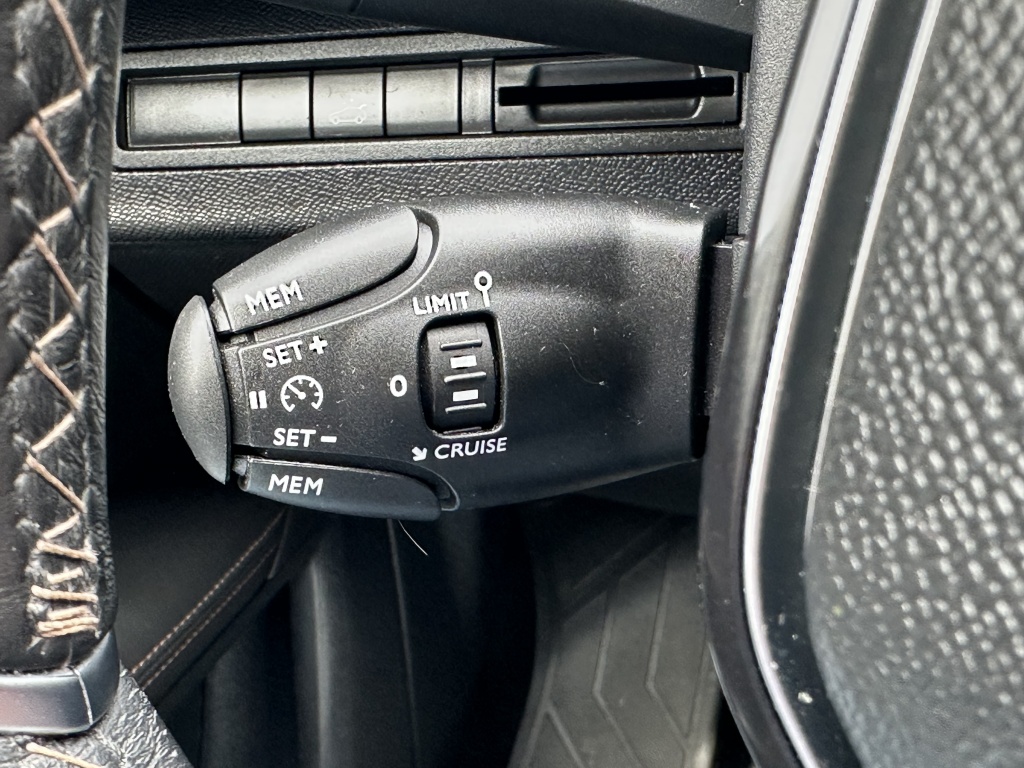 Peugeot 3008 Peugeot 3008 1.2 GT Line | Nieuwe Motor 2024 | Duindam Original |