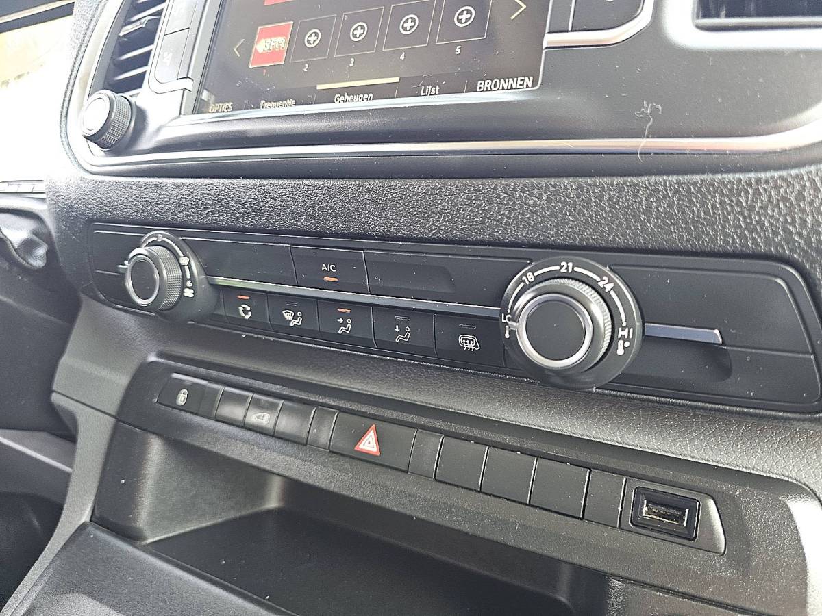 Opel Vivaro OPEL VIVARO 1.5 l2 nap navi trekhaak