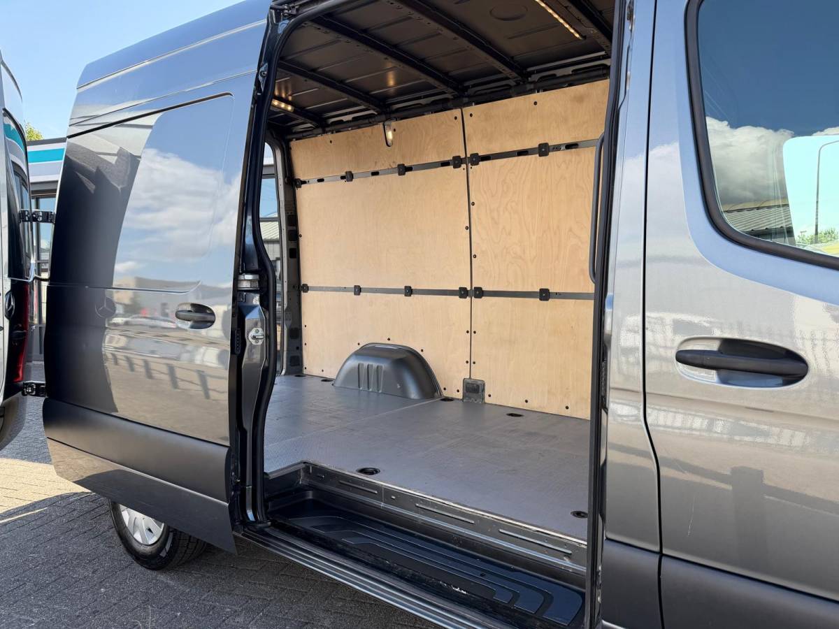 Mercedes-Benz Sprinter Mercedes-Benz Sprinter 314 CDI L2H2 E6 RWD | Trekhaak | Airco | Bijrijdersbank