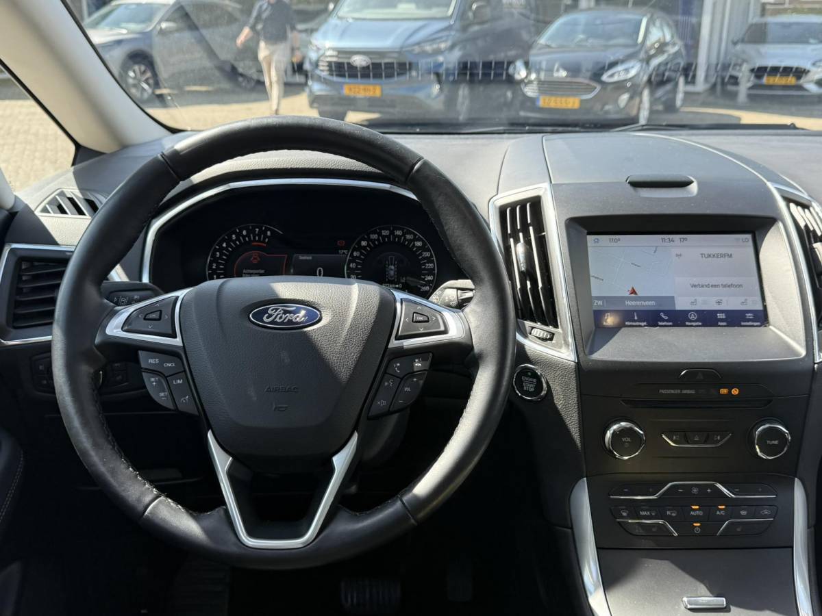 Ford S-Max Ford S-Max 2.5 FHEV Titanium 7pers 190pk | Panoramadak | Achteruitrijcamera | Stoelverwarming | Ambient Lightning | SYNC 3 Navigatie