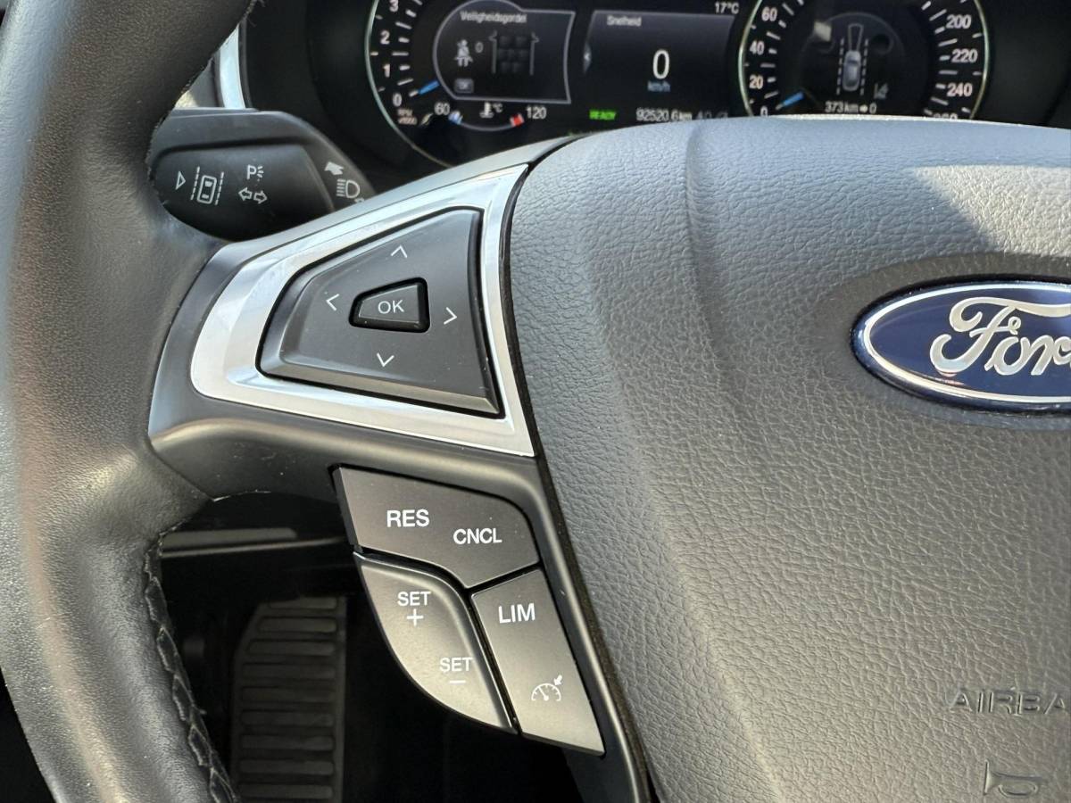 Ford S-Max Ford S-Max 2.5 FHEV Titanium 7pers 190pk | Panoramadak | Achteruitrijcamera | Stoelverwarming | Ambient Lightning | SYNC 3 Navigatie