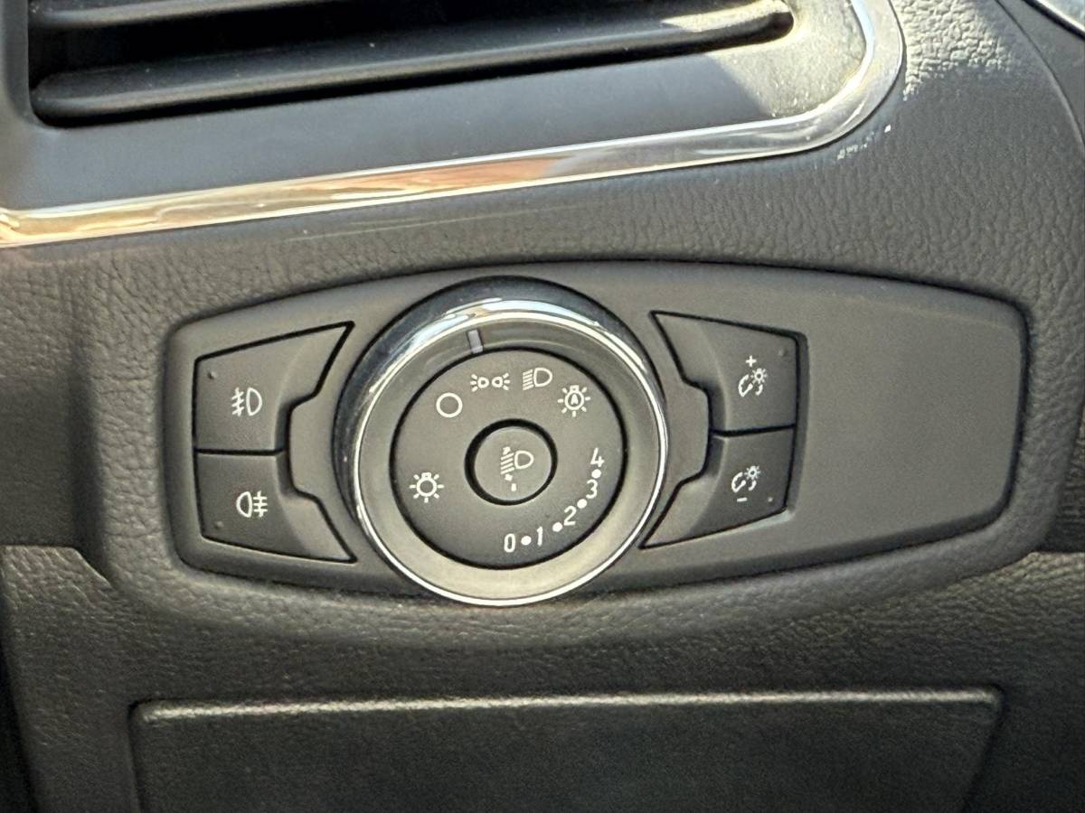 Ford S-Max Ford S-Max 2.5 FHEV Titanium 7pers 190pk | Panoramadak | Achteruitrijcamera | Stoelverwarming | Ambient Lightning | SYNC 3 Navigatie