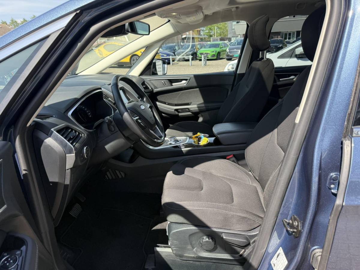 Ford S-Max Ford S-Max 2.5 FHEV Titanium 7pers 190pk | Panoramadak | Achteruitrijcamera | Stoelverwarming | Ambient Lightning | SYNC 3 Navigatie