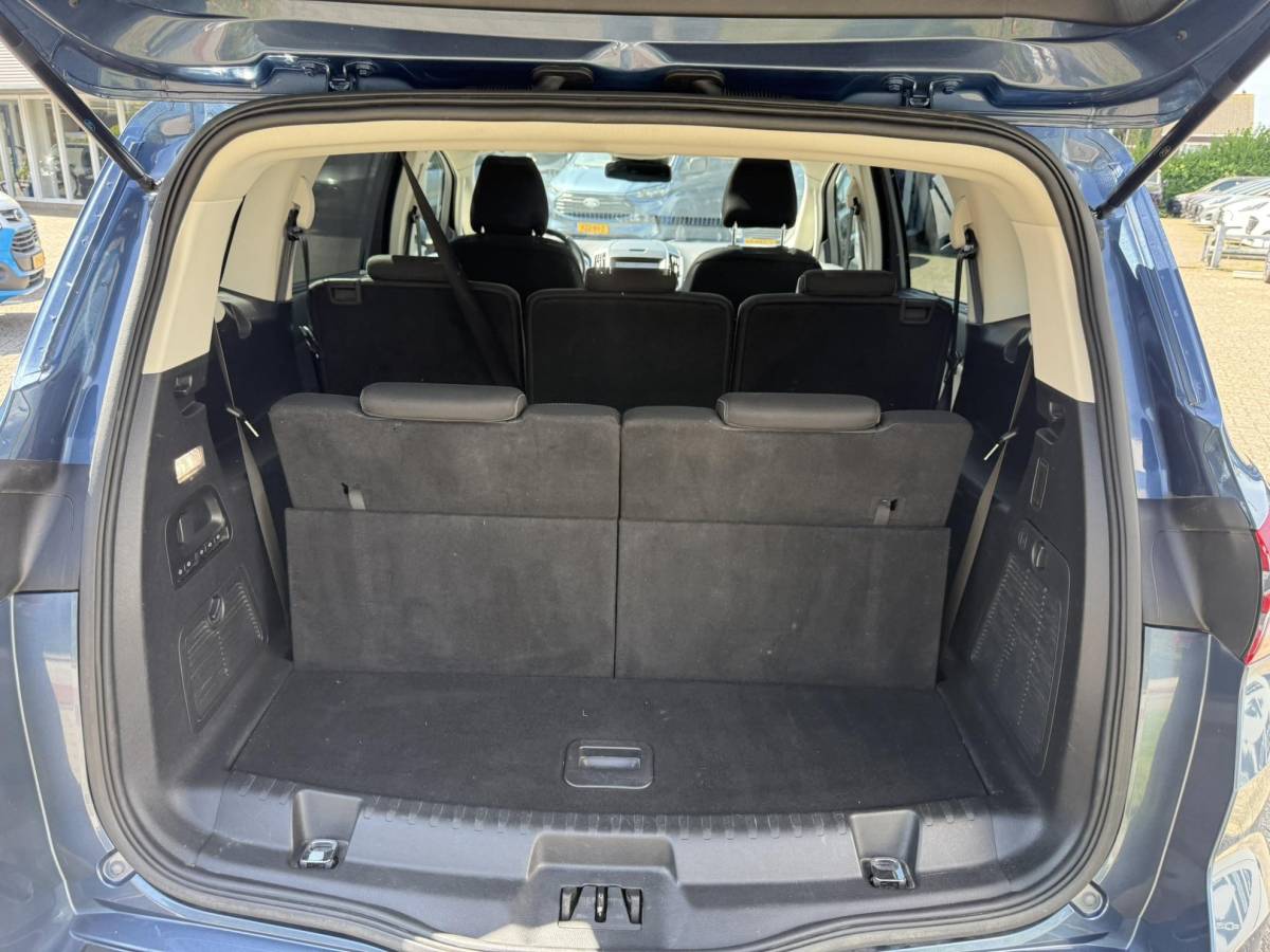 Ford S-Max Ford S-Max 2.5 FHEV Titanium 7pers 190pk | Panoramadak | Achteruitrijcamera | Stoelverwarming | Ambient Lightning | SYNC 3 Navigatie