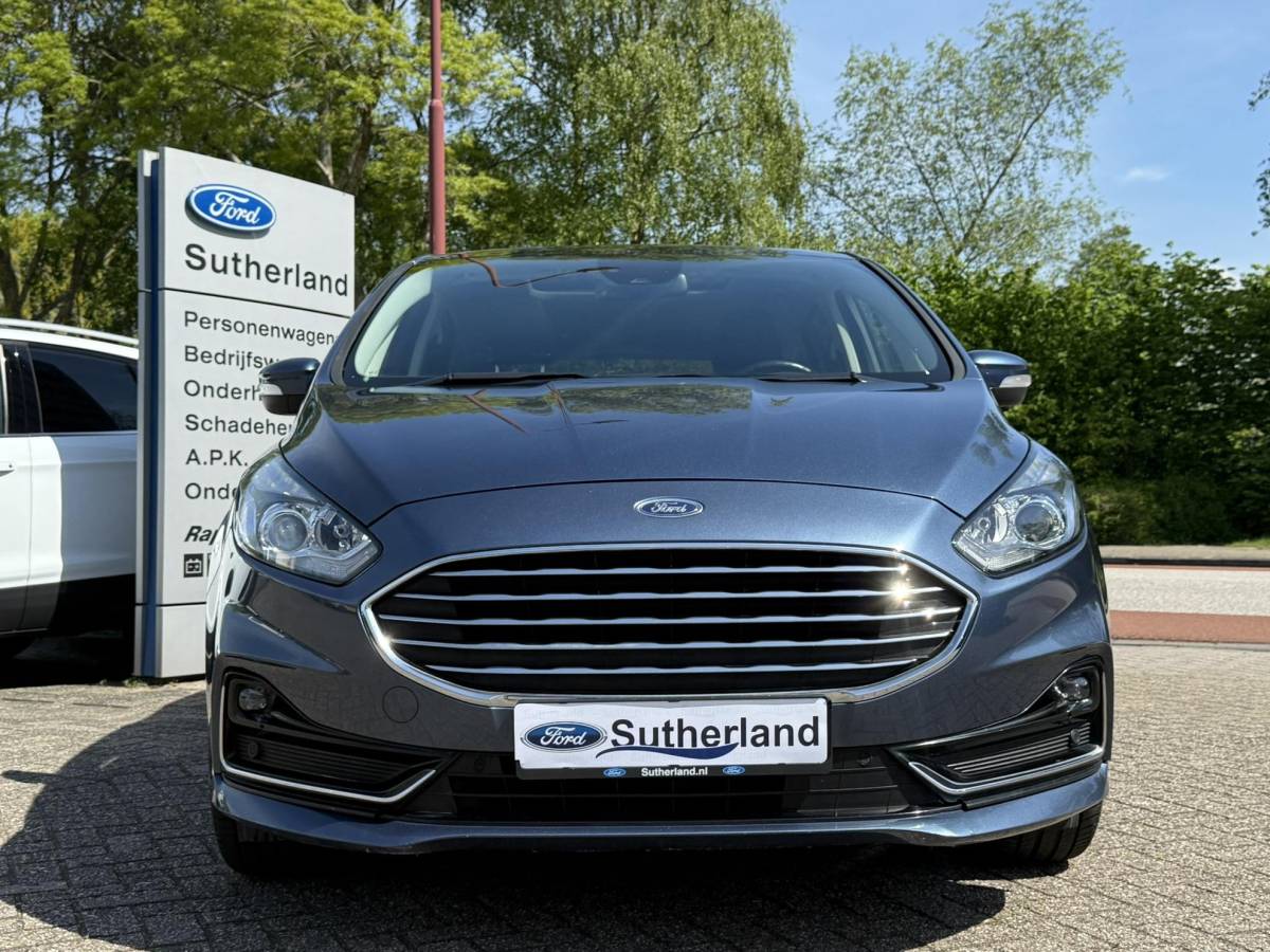 Ford S-Max Ford S-Max 2.5 FHEV Titanium 7pers 190pk | Panoramadak | Achteruitrijcamera | Stoelverwarming | Ambient Lightning | SYNC 3 Navigatie