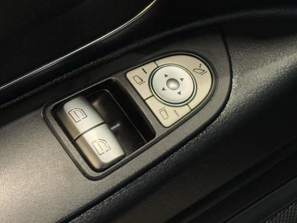 Mercedes-Benz Vito Mercedes-Benz Vito 119 CDI LANG AUTOMAAT|NAVIGATIE|LM-VELG|XENON|CLIMA AIRCO|CRUISECONTROL|DUBBELE SCHUIFDEUR|V/D ZAAG INRICHTING