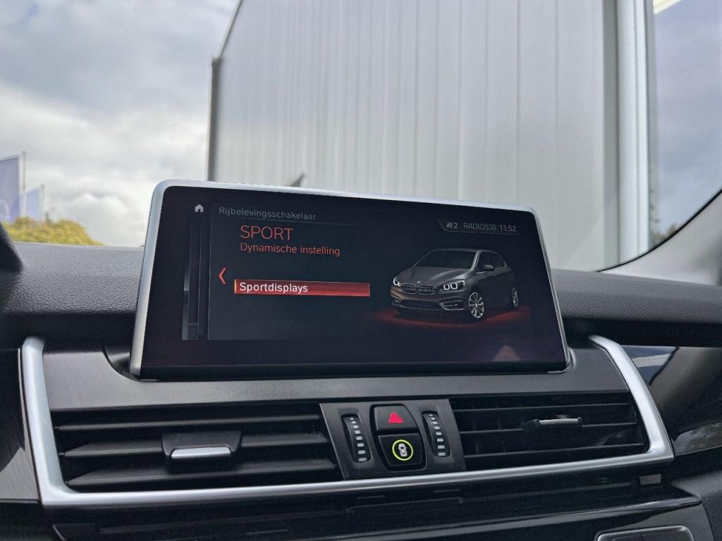 BMW 2 Serie BMW 2 Serie Active Tourer 225xe LEDER SPORTSTOELEN NAVIGATIE LMV LED
