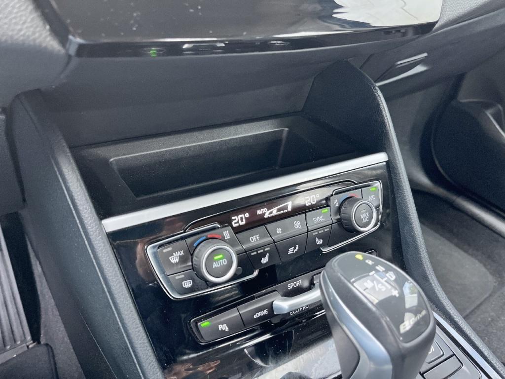 BMW 2 Serie BMW 2 Serie Active Tourer 225xe LEDER SPORTSTOELEN NAVIGATIE LMV LED