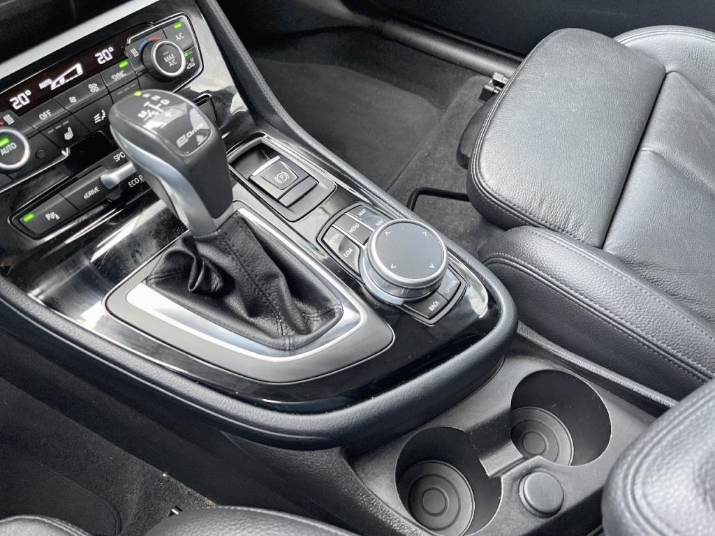 BMW 2 Serie BMW 2 Serie Active Tourer 225xe LEDER SPORTSTOELEN NAVIGATIE LMV LED