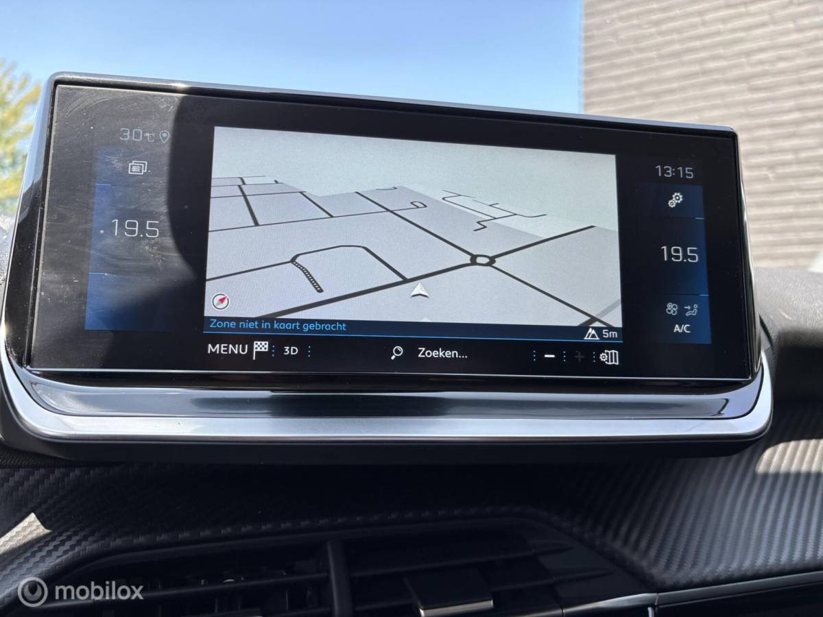 Peugeot 208 Peugeot 208 1.2 PureTech 100 Allure Pack navigatie en carplay Led koplampen cruise control Led koplampen
