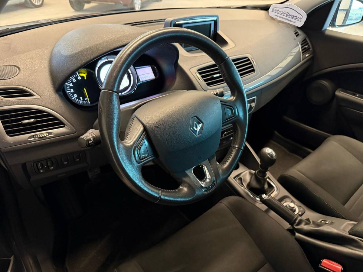 Renault Mégane Estate Renault Mégane Estate 1.2 TCe LIMITED-uitv|CLIMA AIRCO|LM-VELG|CRUISE CONTROL|ISOFIX|NAVIGATIE|nieuwe APK+O.H.BEURT BIJ AFLEVERING