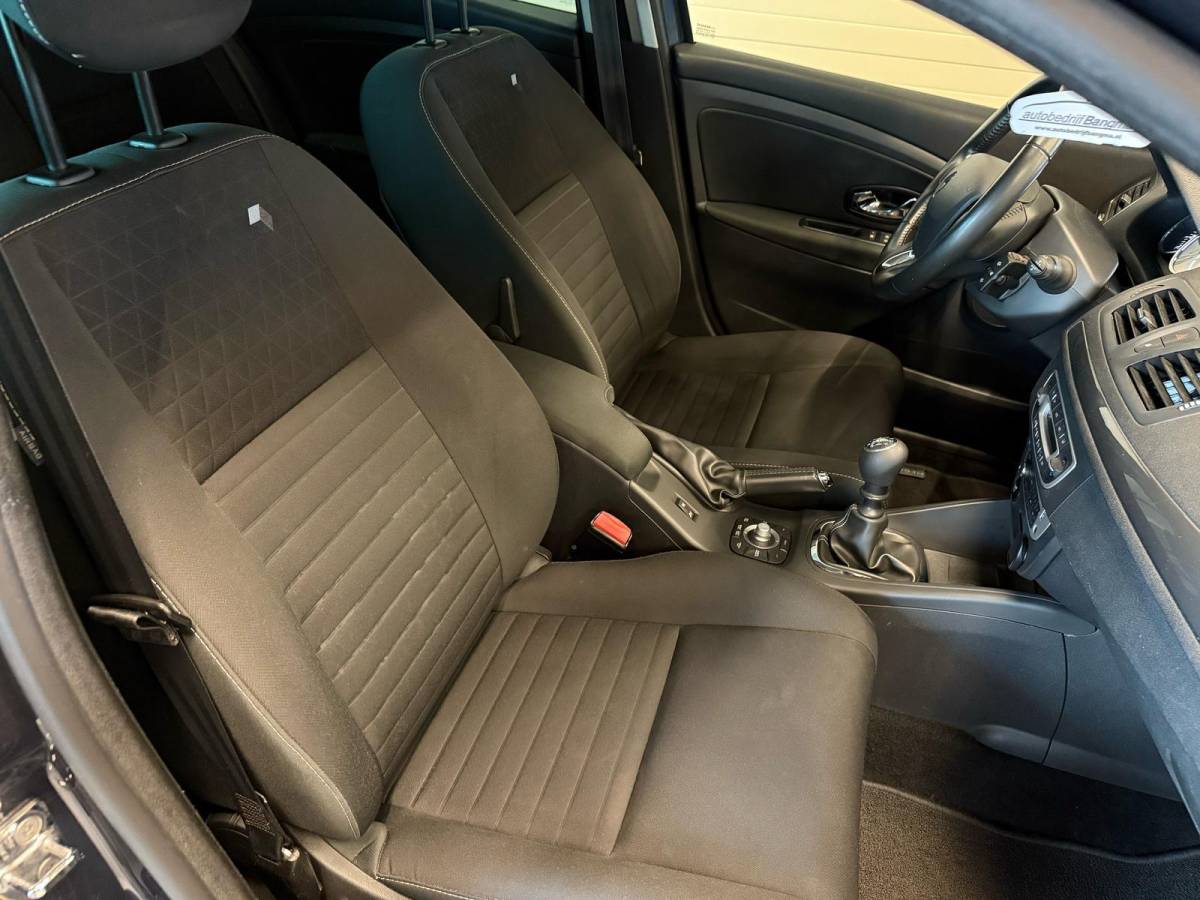 Renault Mégane Estate Renault Mégane Estate 1.2 TCe LIMITED-uitv|CLIMA AIRCO|LM-VELG|CRUISE CONTROL|ISOFIX|NAVIGATIE|nieuwe APK+O.H.BEURT BIJ AFLEVERING