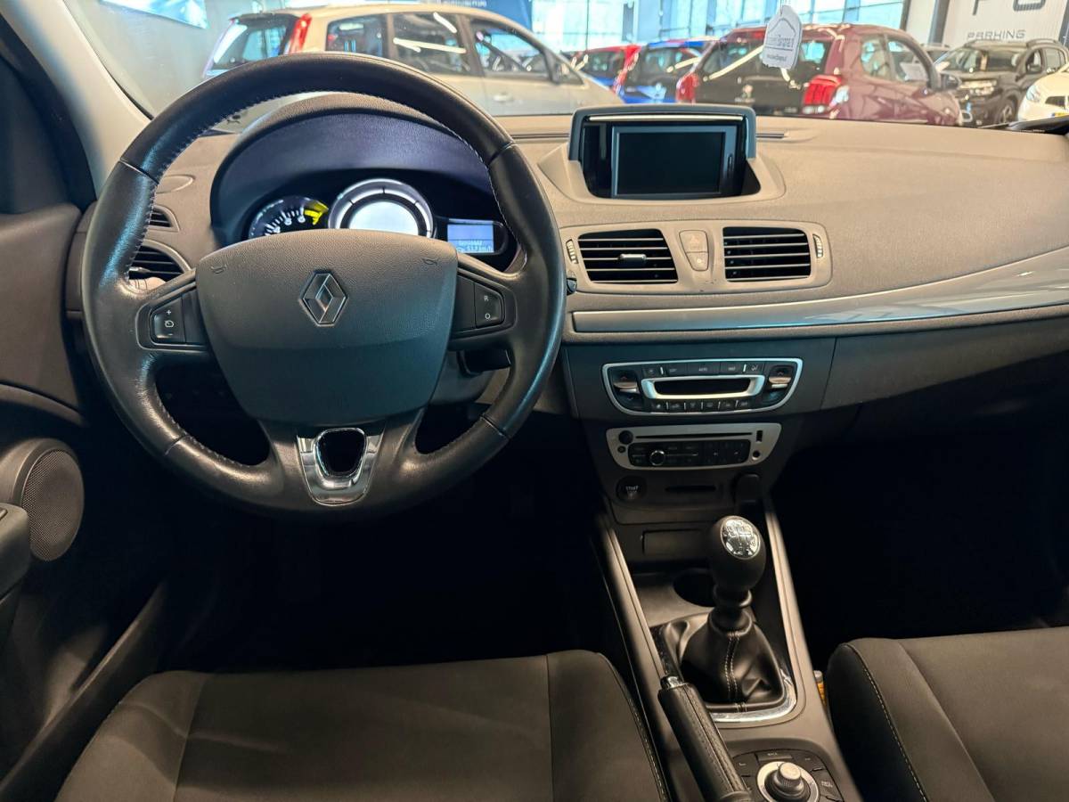 Renault Mégane Estate Renault Mégane Estate 1.2 TCe LIMITED-uitv|CLIMA AIRCO|LM-VELG|CRUISE CONTROL|ISOFIX|NAVIGATIE|nieuwe APK+O.H.BEURT BIJ AFLEVERING