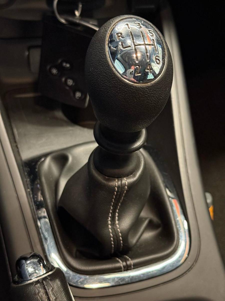 Renault Mégane Estate Renault Mégane Estate 1.2 TCe LIMITED-uitv|CLIMA AIRCO|LM-VELG|CRUISE CONTROL|ISOFIX|NAVIGATIE|nieuwe APK+O.H.BEURT BIJ AFLEVERING
