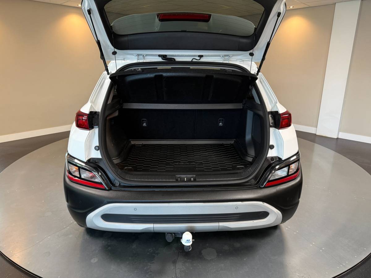 Hyundai Kona Hyundai Kona 1.6 GDI HEV *Dealer OH* Trekhaak|Carplay|Camera|Cruise|All-seasons