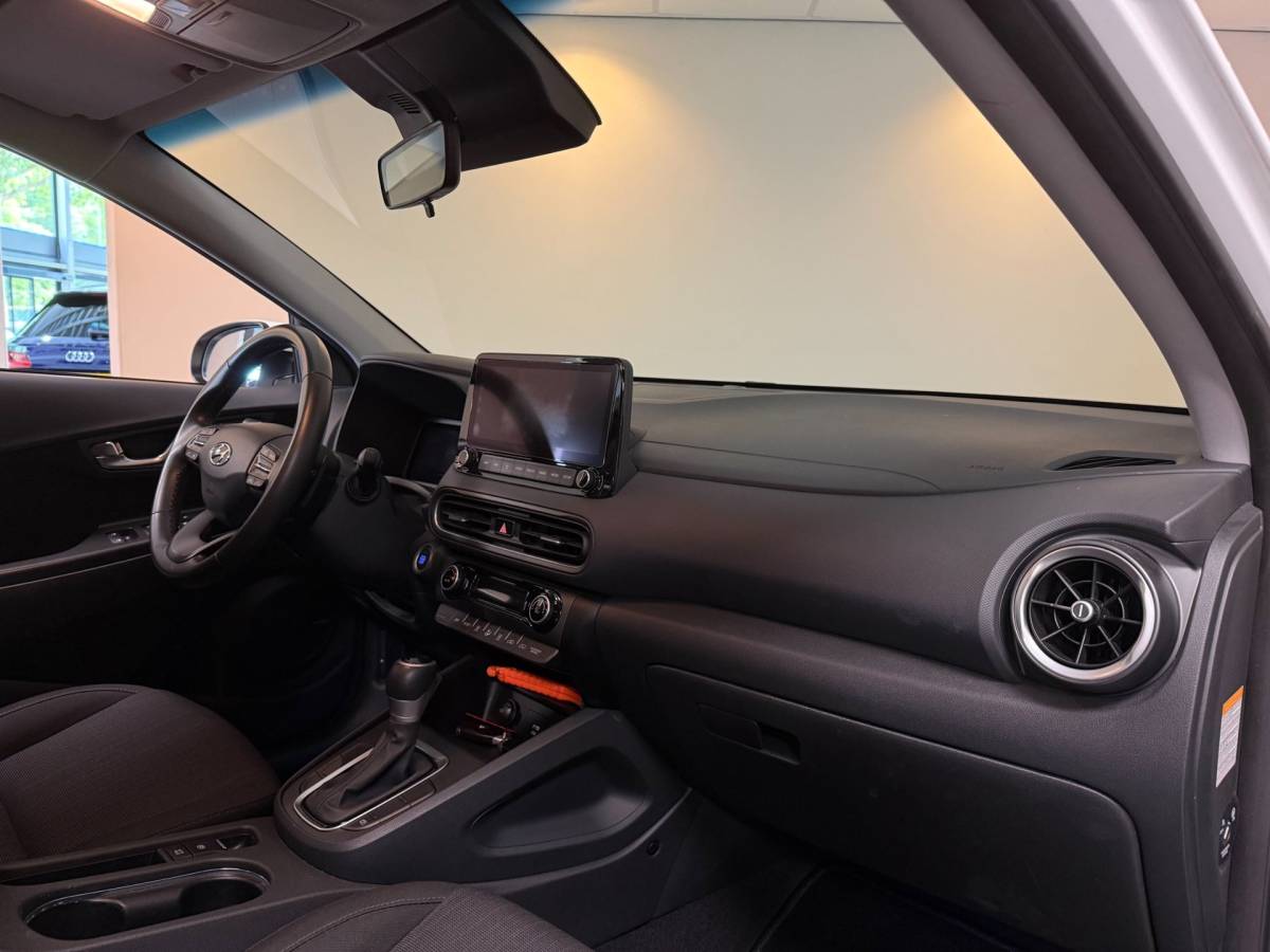 Hyundai Kona Hyundai Kona 1.6 GDI HEV *Dealer OH* Trekhaak|Carplay|Camera|Cruise|All-seasons