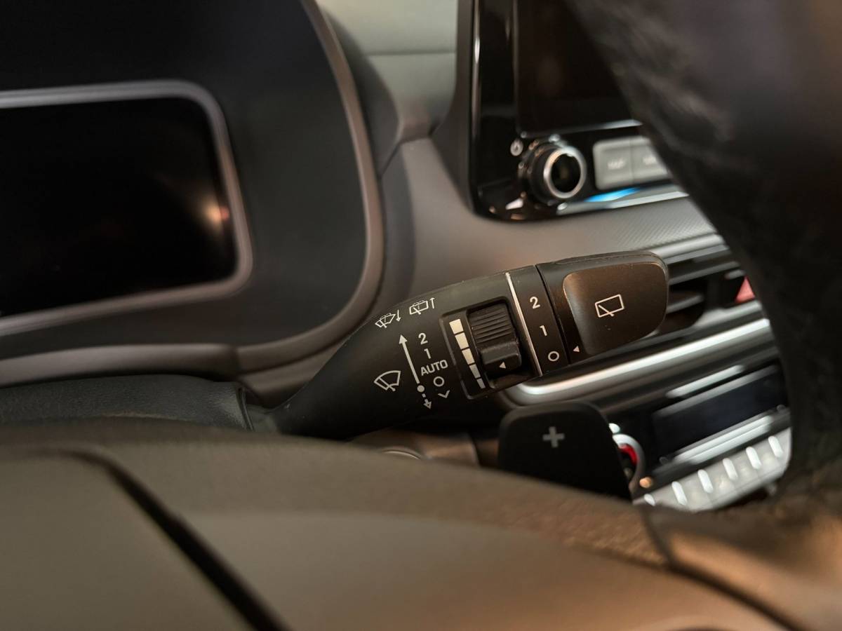 Hyundai Kona Hyundai Kona 1.6 GDI HEV *Dealer OH* Trekhaak|Carplay|Camera|Cruise|All-seasons