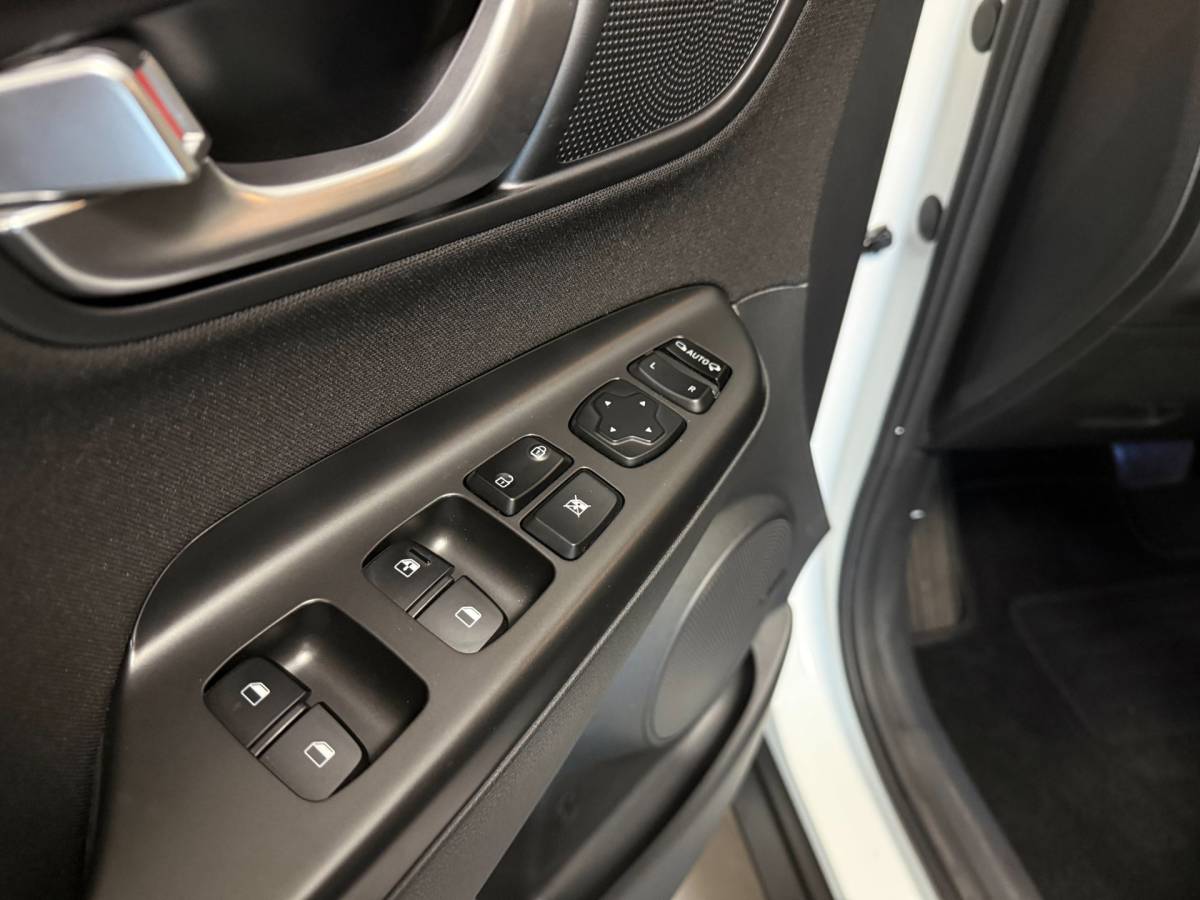 Hyundai Kona Hyundai Kona 1.6 GDI HEV *Dealer OH* Trekhaak|Carplay|Camera|Cruise|All-seasons
