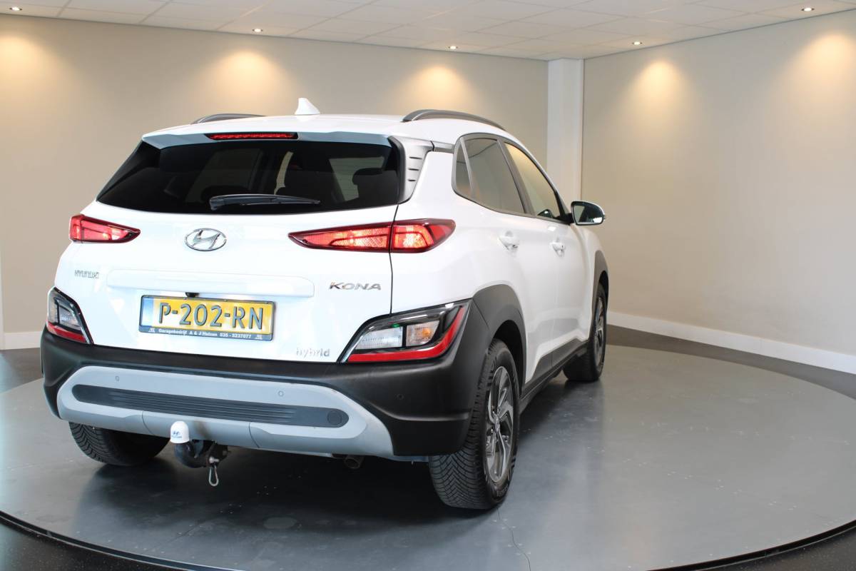 Hyundai Kona Hyundai Kona 1.6 GDI HEV *Dealer OH* Trekhaak|Carplay|Camera|Cruise|All-seasons
