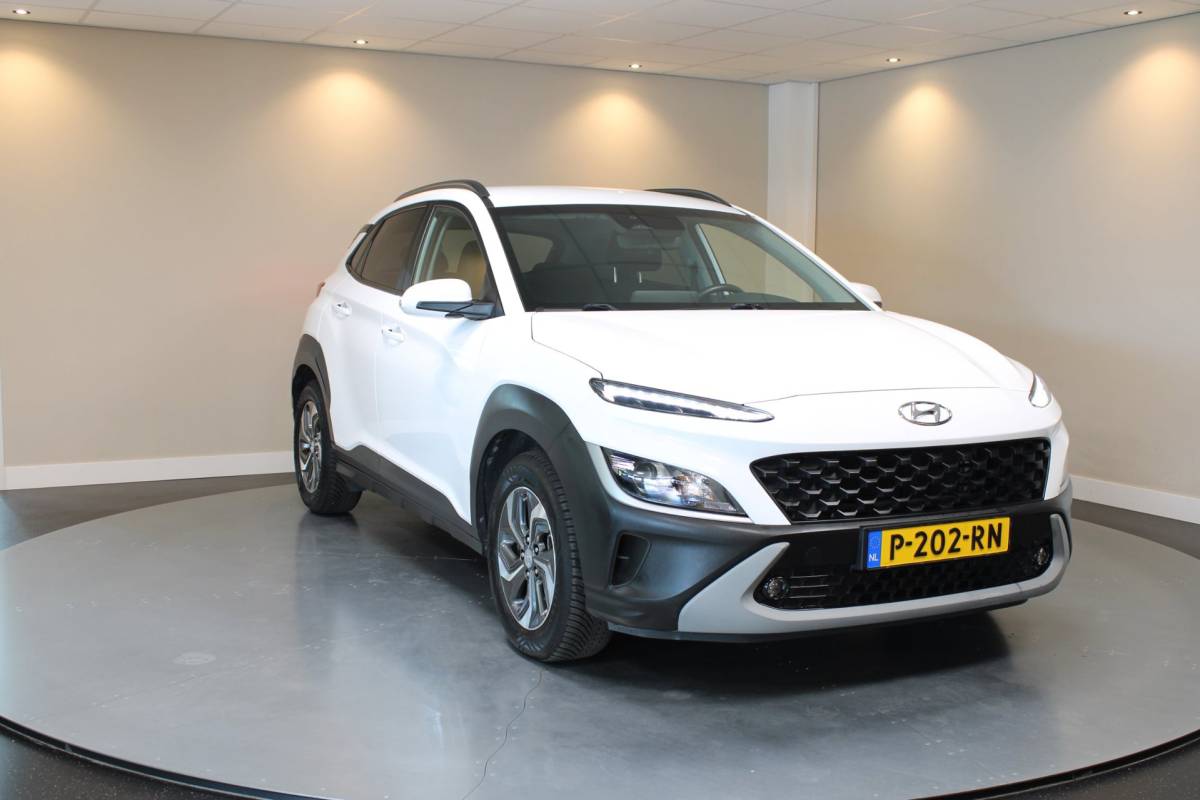 Hyundai Kona Hyundai Kona 1.6 GDI HEV *Dealer OH* Trekhaak|Carplay|Camera|Cruise|All-seasons