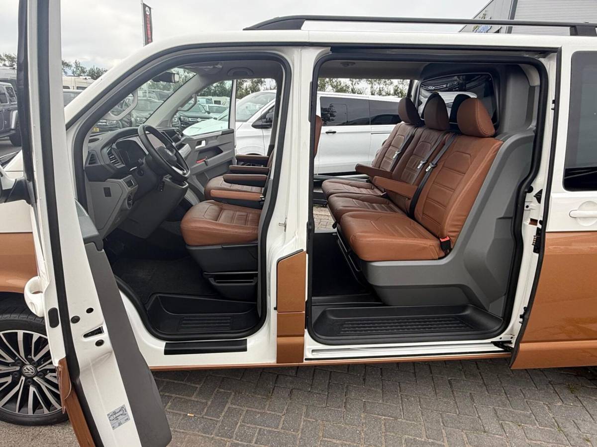 Volkswagen Transporter Volkswagen Transporter 2.0 TDI L2H1 31 DC 4Motion Bulli T6. 204PkDubbele Cabine DSG 31 L2H1 DIG. COCKPIT ADAPT. CRUISE LED, 2x Schuif