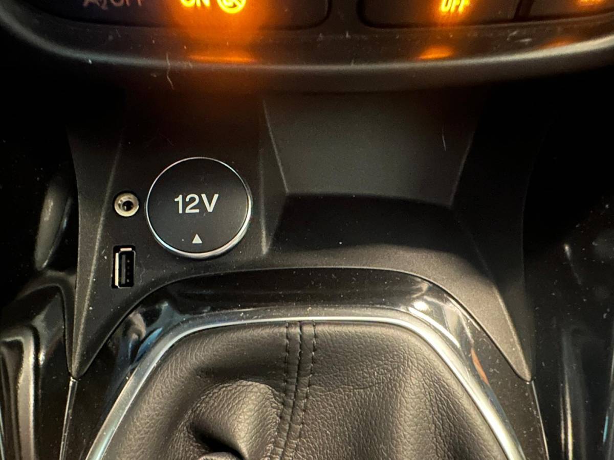 Ford B-MAX Ford B-Max 1.0 EcoBoost TITANIUM|CLIMA AIRCO|ISOFIX|LM-VELG|NAVIGATIE|PANORAMADAK|55.795 km NAP|nwe APK+O.H.BEURT+DISTRIBUTIERIEM
