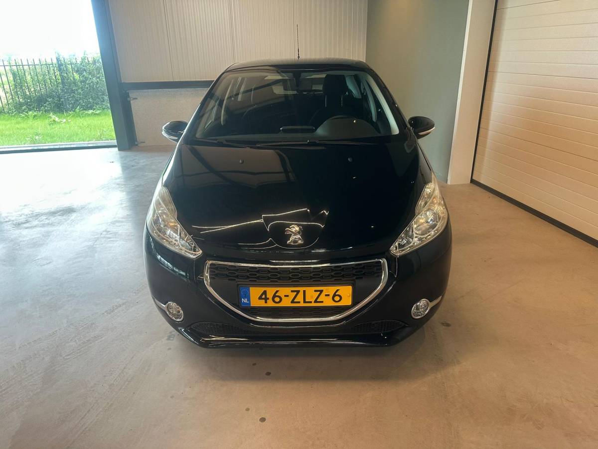 Peugeot 208 Peugeot 208 1.2 VTi 5-DEURS ACTIVE|AIRCO|LM-VELG|ISOFIX|BLUETOOTH|NAVIGATIE|CRUISECONTROL|nweAPK+OH+DISTRIBUTIERIEM BIJ AFLEVERING