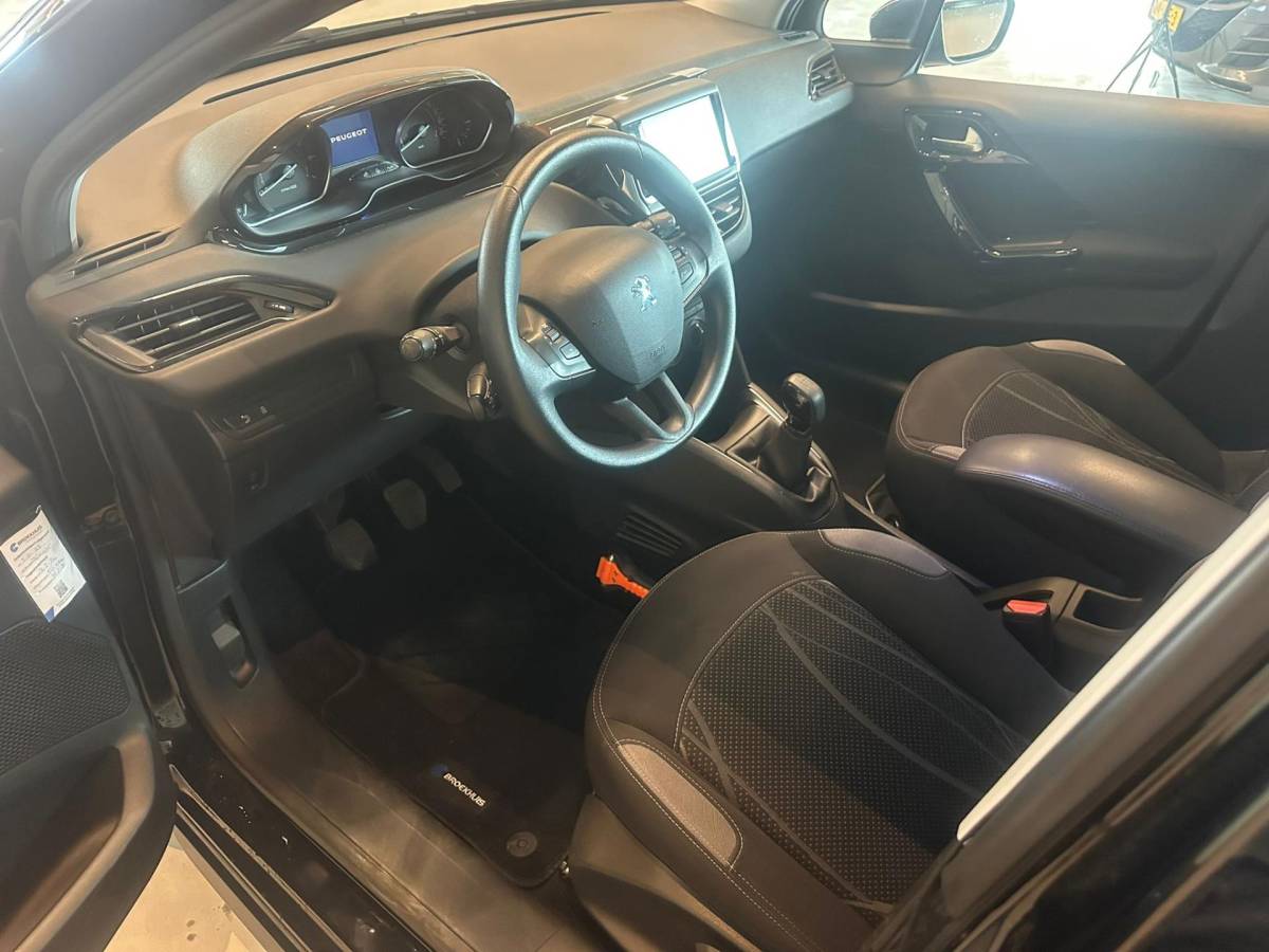 Peugeot 208 Peugeot 208 1.2 VTi 5-DEURS ACTIVE|AIRCO|LM-VELG|ISOFIX|BLUETOOTH|NAVIGATIE|CRUISECONTROL|nweAPK+OH+DISTRIBUTIERIEM BIJ AFLEVERING