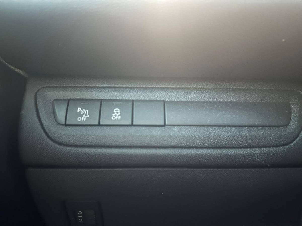 Peugeot 208 Peugeot 208 1.2 VTi 5-DEURS ACTIVE|AIRCO|LM-VELG|ISOFIX|BLUETOOTH|NAVIGATIE|CRUISECONTROL|nweAPK+OH+DISTRIBUTIERIEM BIJ AFLEVERING