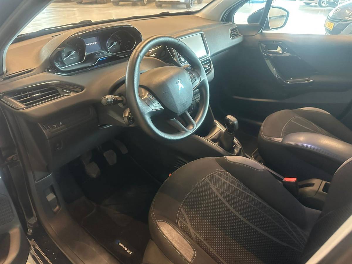Peugeot 208 Peugeot 208 1.2 VTi 5-DEURS ACTIVE|AIRCO|LM-VELG|ISOFIX|BLUETOOTH|NAVIGATIE|CRUISECONTROL|nweAPK+OH+DISTRIBUTIERIEM BIJ AFLEVERING