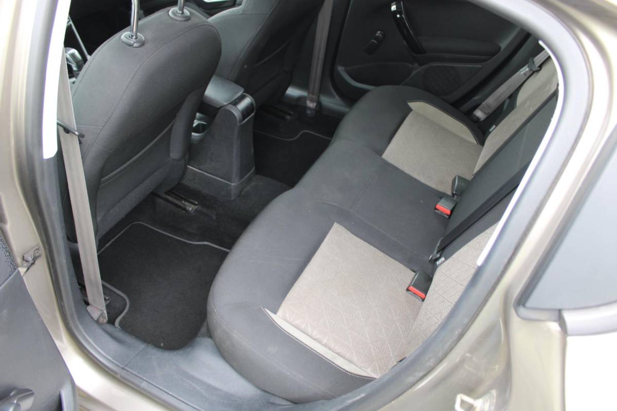 Peugeot 208 Peugeot 208 1.2 VTi 5-DEURS OXYGO-uitv|CLIMA AIRCO|ISOFIX|CRUISE CONTROL|NAVIGATIE|LED|TREKHAAK/LM-VELG|BLUETOOTH/nwe APK+OH.BEURT