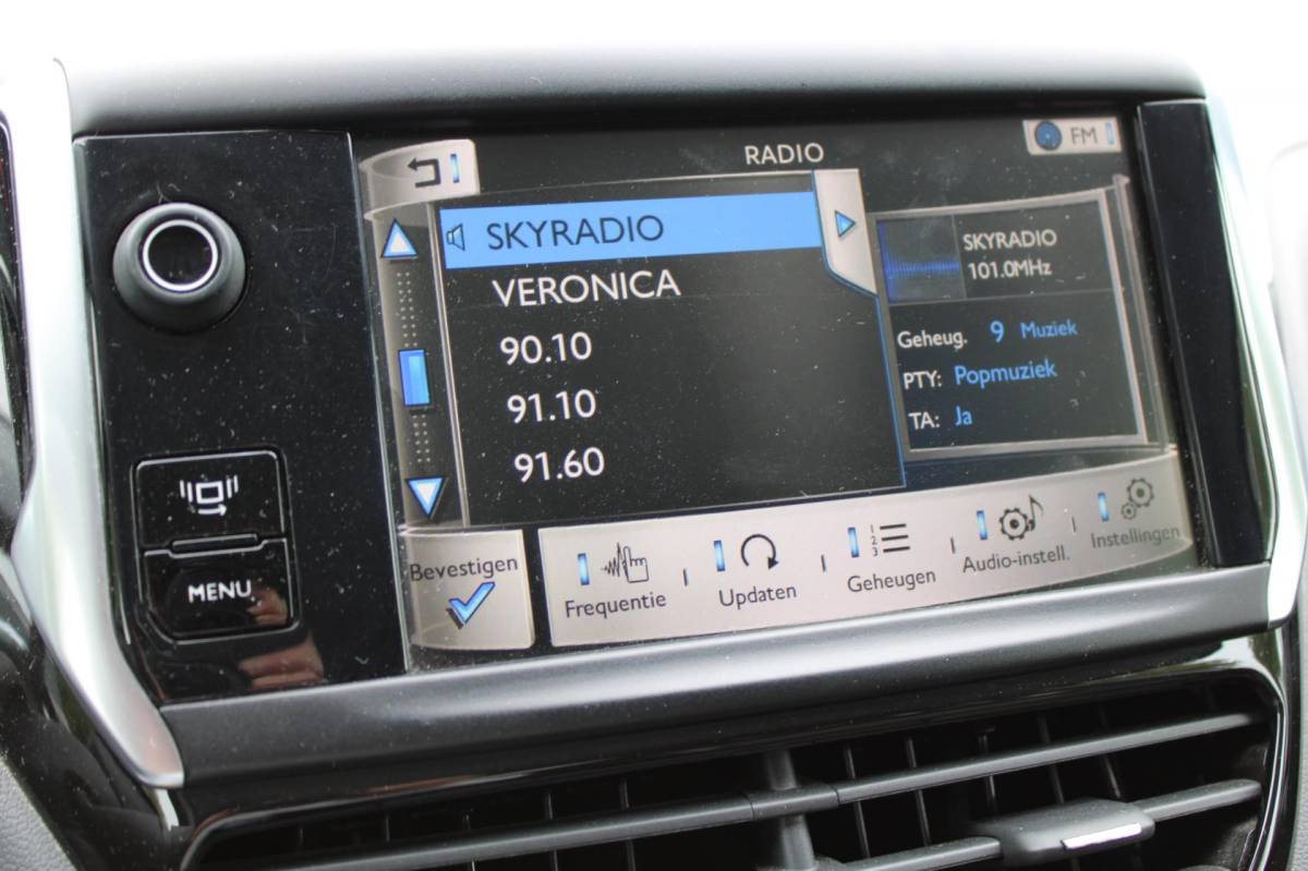 Peugeot 208 Peugeot 208 1.2 VTi 5-DEURS OXYGO-uitv|CLIMA AIRCO|ISOFIX|CRUISE CONTROL|NAVIGATIE|LED|TREKHAAK/LM-VELG|BLUETOOTH/nwe APK+OH.BEURT