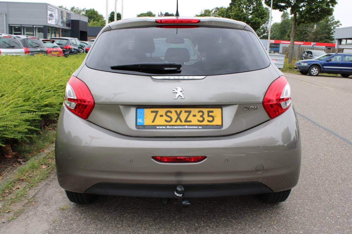 Peugeot 208 Peugeot 208 1.2 VTi 5-DEURS OXYGO-uitv|CLIMA AIRCO|ISOFIX|CRUISE CONTROL|NAVIGATIE|LED|TREKHAAK/LM-VELG|BLUETOOTH/nwe APK+OH.BEURT