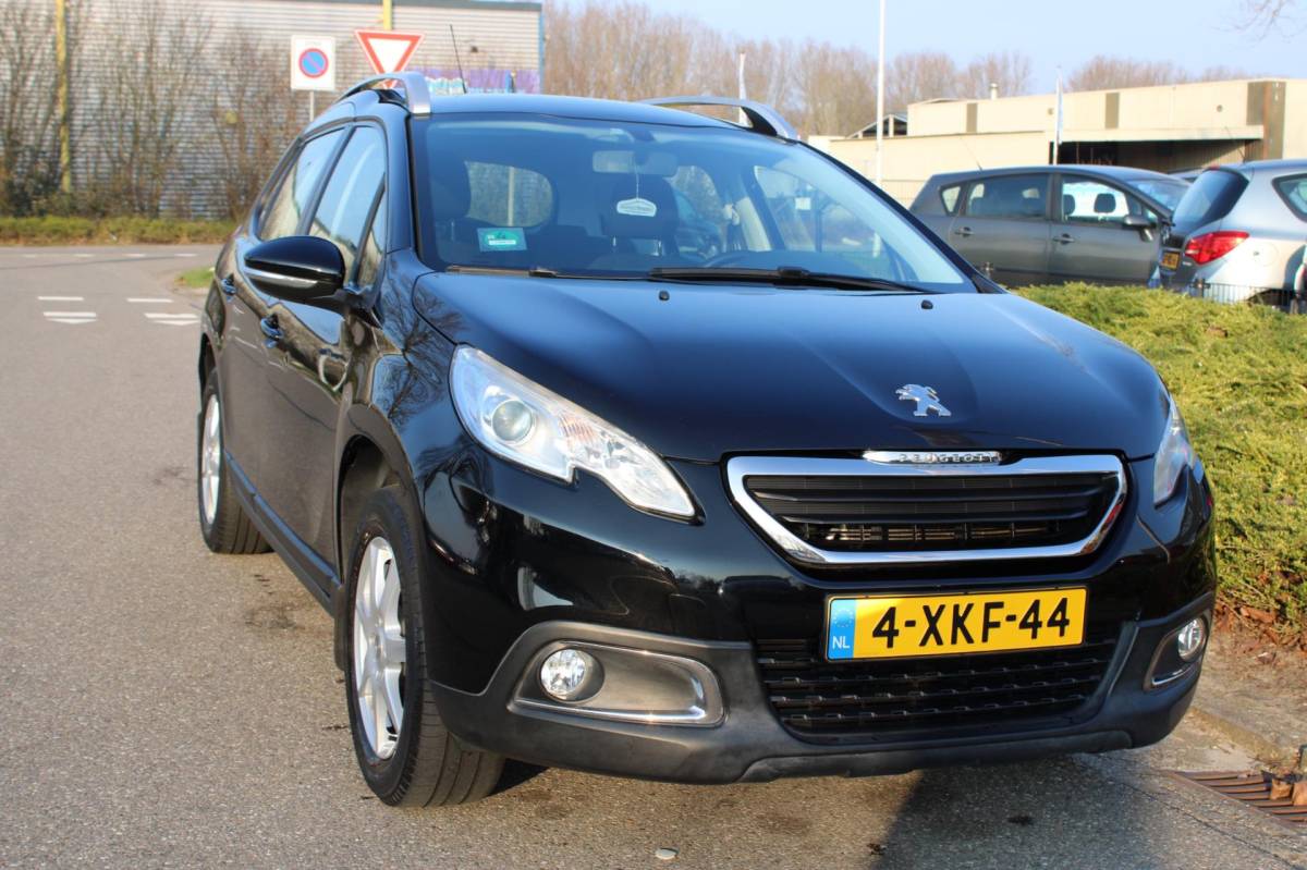 Peugeot 2008 Peugeot 2008 1.2 VTi ACTIVE-uitv|AIRCO|TREKHAAK|CRUISE CONTROL|ISOFIX|LM-VELG|BLUETOOTH|NAVIGATIE|nwe APK+OH.BEURT BIJ AFLEVERING