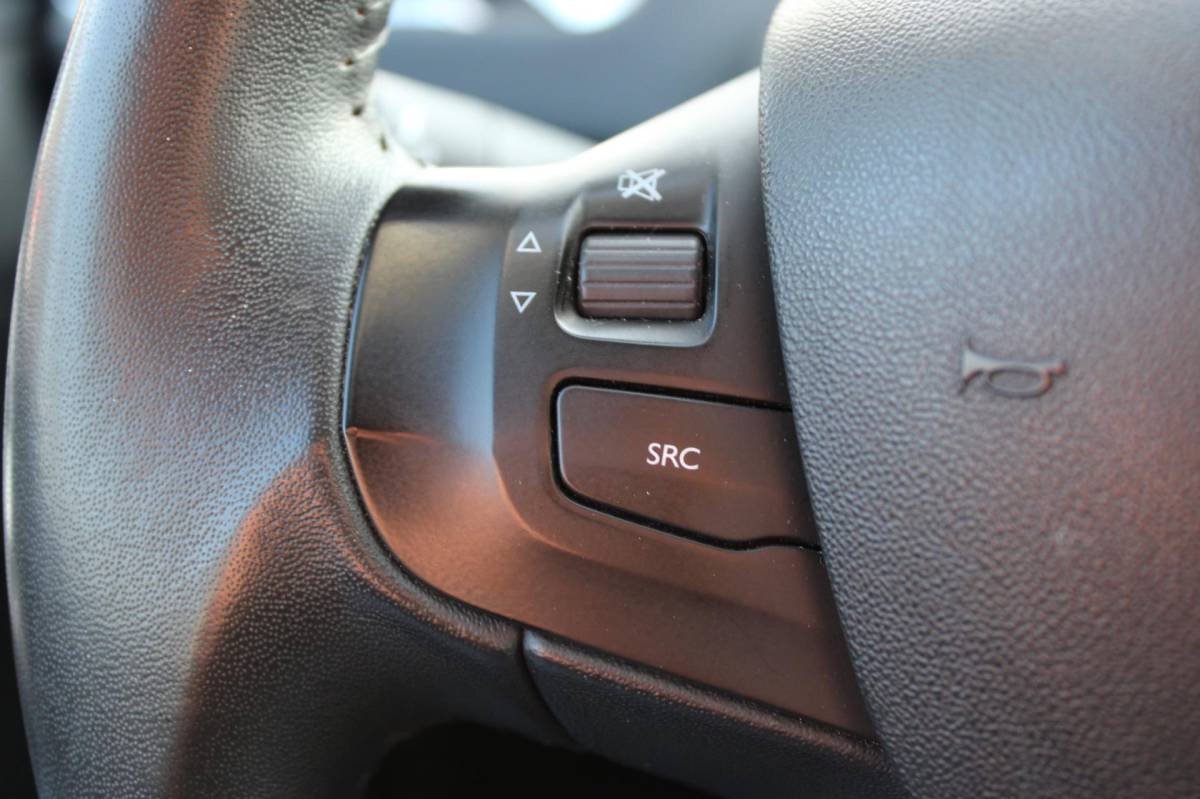 Peugeot 2008 Peugeot 2008 1.2 VTi ACTIVE-uitv|AIRCO|TREKHAAK|CRUISE CONTROL|ISOFIX|LM-VELG|BLUETOOTH|NAVIGATIE|nwe APK+OH.BEURT BIJ AFLEVERING