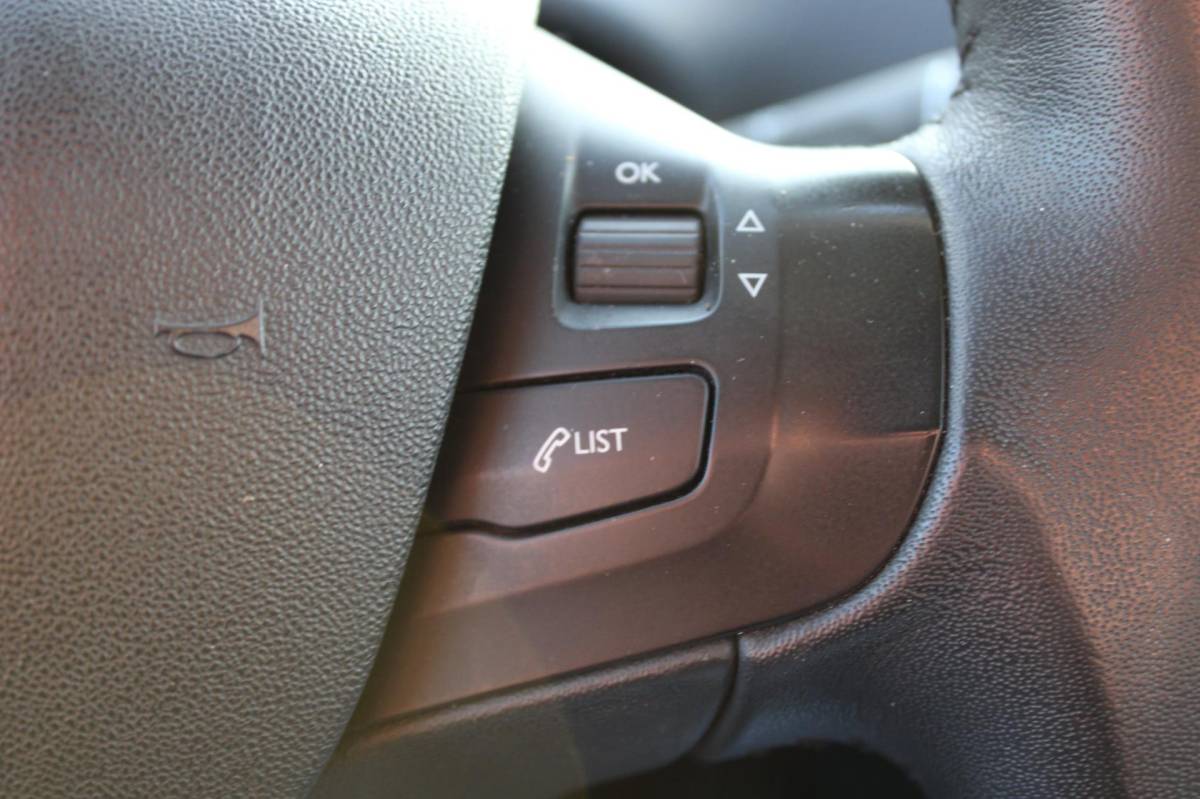 Peugeot 2008 Peugeot 2008 1.2 VTi ACTIVE-uitv|AIRCO|TREKHAAK|CRUISE CONTROL|ISOFIX|LM-VELG|BLUETOOTH|NAVIGATIE|nwe APK+OH.BEURT BIJ AFLEVERING