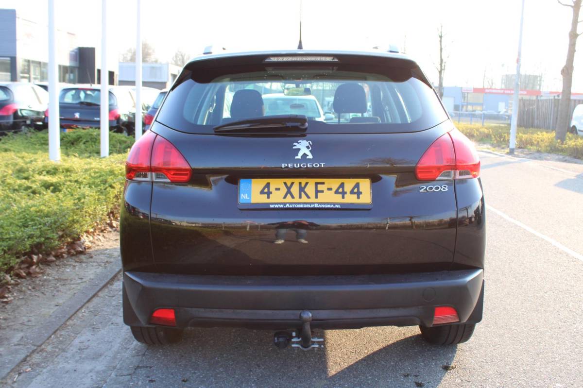 Peugeot 2008 Peugeot 2008 1.2 VTi ACTIVE-uitv|AIRCO|TREKHAAK|CRUISE CONTROL|ISOFIX|LM-VELG|BLUETOOTH|NAVIGATIE|nwe APK+OH.BEURT BIJ AFLEVERING