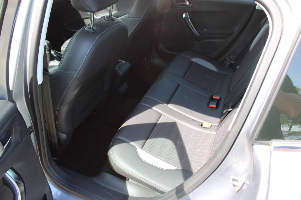 Peugeot 2008 Peugeot 2008 1.2 PureTech ALLURE PACK PREMIUM PLUS|CLIMA AIRCO|CRUISECONTROL|HALF LEER|LM-VELG|nieuwe APK+OH BEURT+DISTRIBUTIERIEM