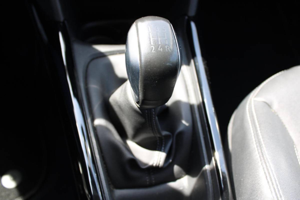 Peugeot 2008 Peugeot 2008 1.2 PureTech ALLURE PACK PREMIUM PLUS|CLIMA AIRCO|CRUISECONTROL|HALF LEER|LM-VELG|nieuwe APK+OH BEURT+DISTRIBUTIERIEM