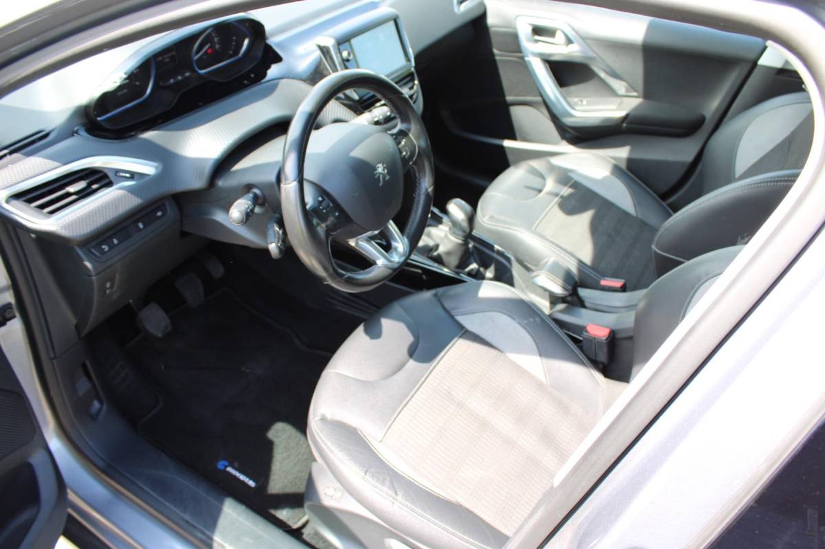 Peugeot 2008 Peugeot 2008 1.2 PureTech ALLURE PACK PREMIUM PLUS|CLIMA AIRCO|CRUISECONTROL|HALF LEER|LM-VELG|nieuwe APK+OH BEURT+DISTRIBUTIERIEM