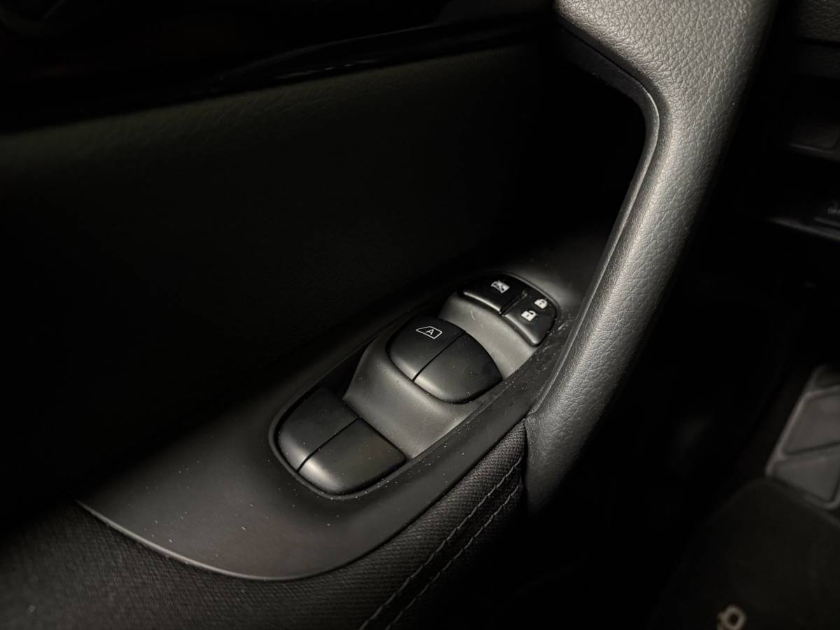 Nissan QASHQAI Nissan Qashqai 1.2 Acenta *2de Eigenaar* Trekhaak|Panodak|Cruise|NAP