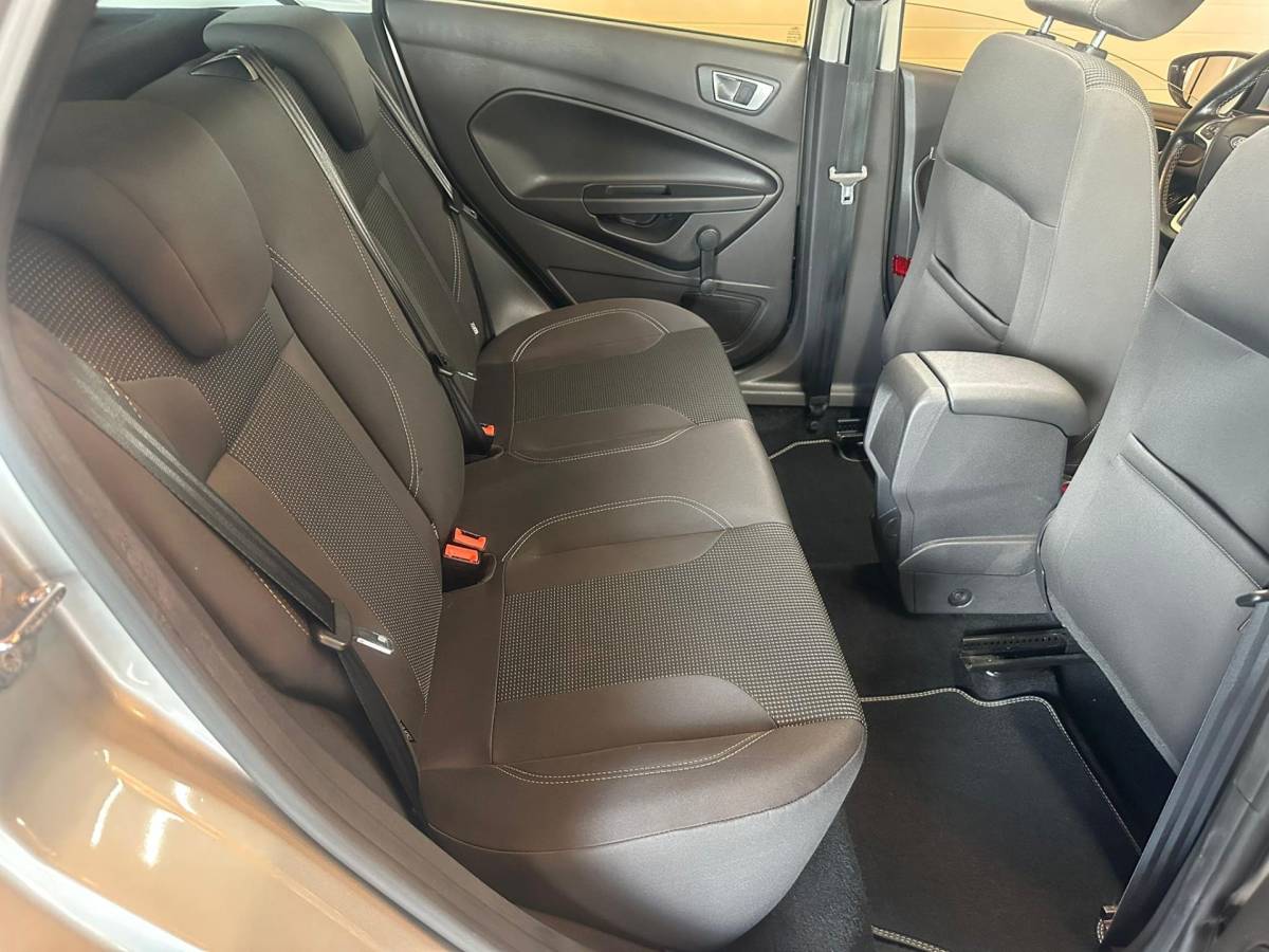 Ford Fiesta Ford Fiesta 1.0 EcoBoost 5-DEURS STYLE|CLIMA AIRCO|LM-VELG|NAVIGATIE|CRUISECONTROL|ISOFIX|BLUETOOTH|STOELVERWARMING|104.815 km NAP