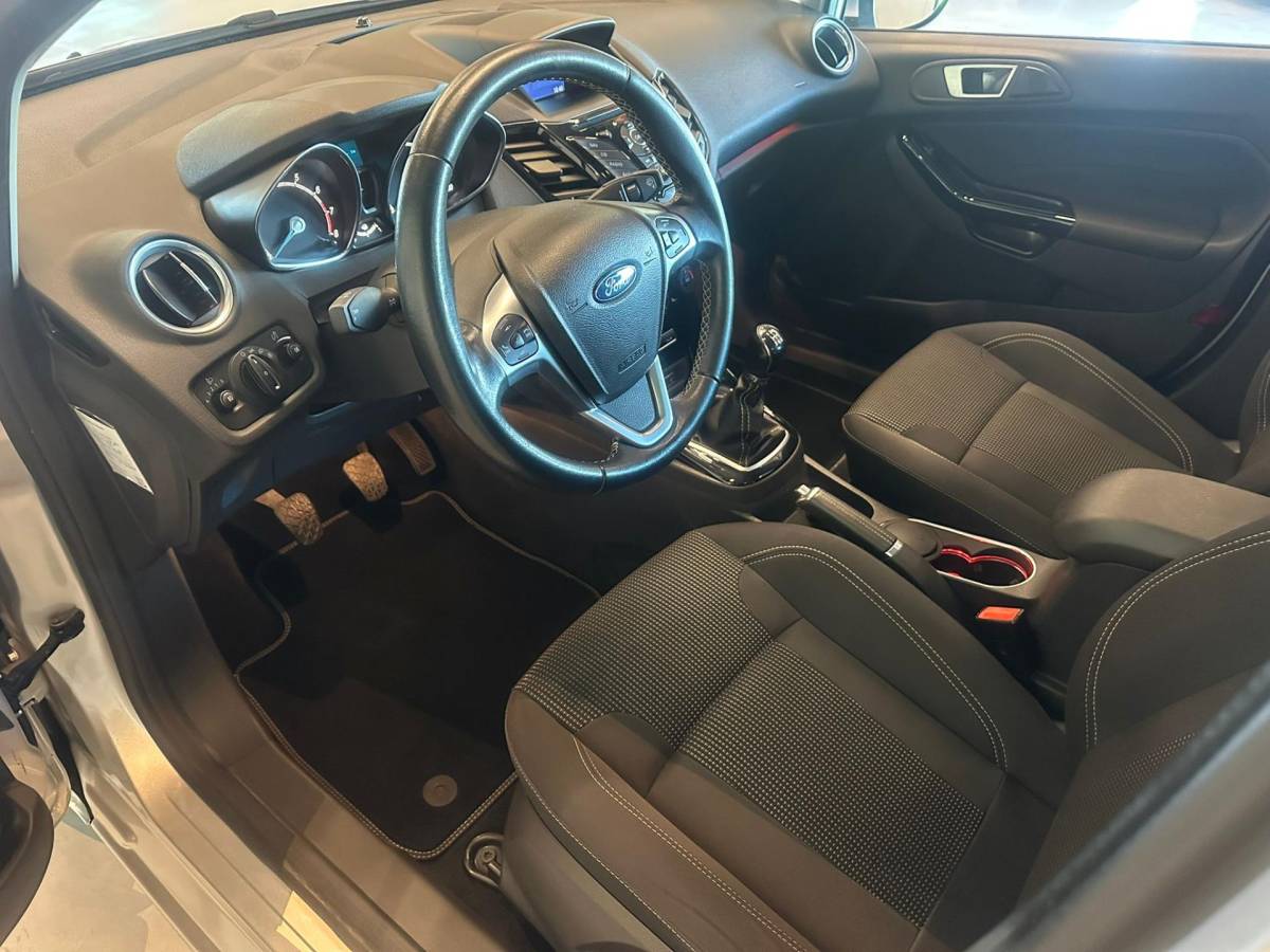 Ford Fiesta Ford Fiesta 1.0 EcoBoost 5-DEURS STYLE|CLIMA AIRCO|LM-VELG|NAVIGATIE|CRUISECONTROL|ISOFIX|BLUETOOTH|STOELVERWARMING|104.815 km NAP