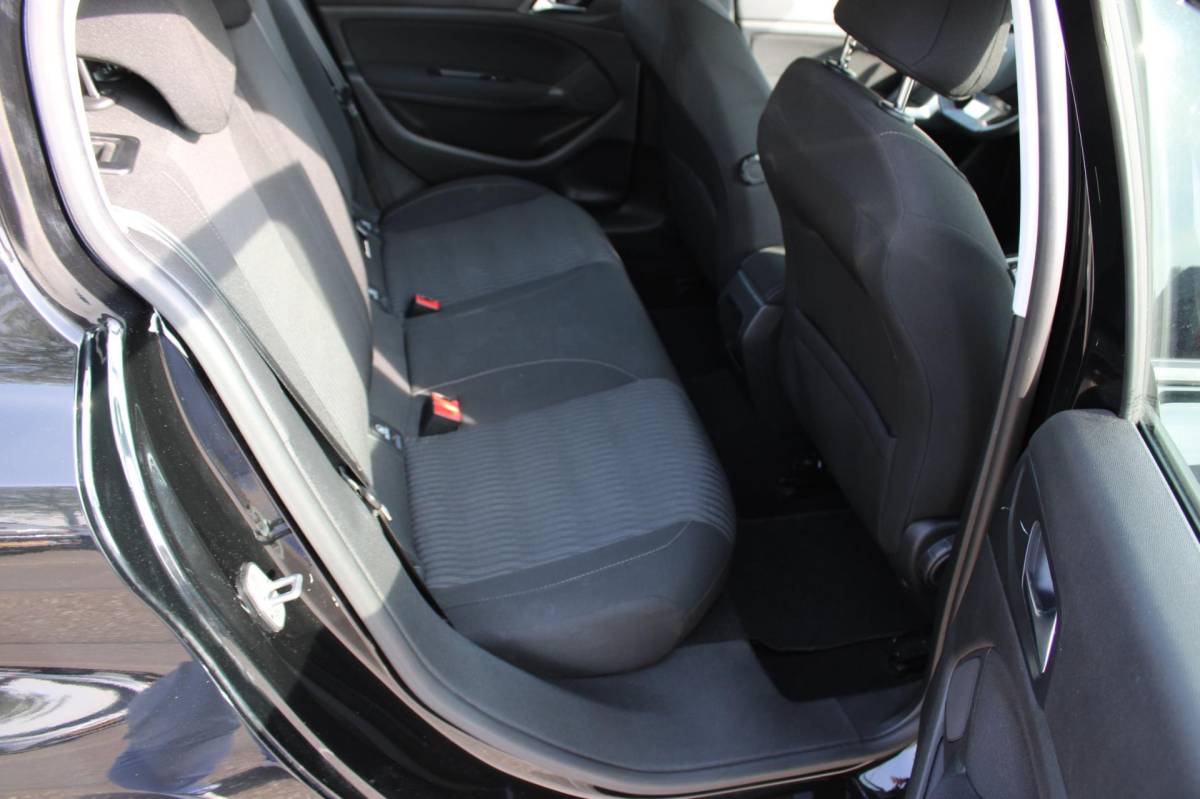 Peugeot 308 Peugeot 308 1.2 PureTech 5-DEURS ACTIVE-uitv|CLIMA AIRCO|CRUISE CONTROL|NAVIGATIE|ISOFIX|BLUETOOTH|nweAPK+OH.BEURT+DISTRIBUTIERIEM
