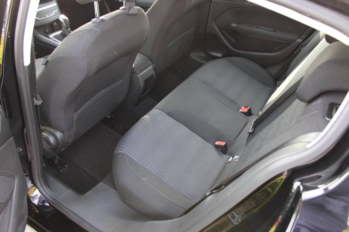 Peugeot 308 Peugeot 308 1.2 PureTech 5-DEURS ACTIVE-uitv|CLIMA AIRCO|CRUISE CONTROL|NAVIGATIE|ISOFIX|BLUETOOTH|nweAPK+OH.BEURT+DISTRIBUTIERIEM