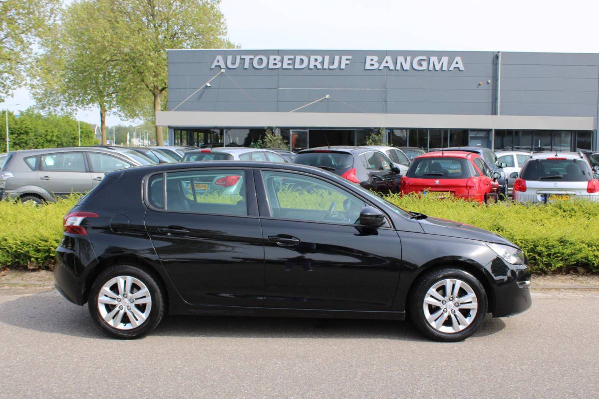 Peugeot 308 Peugeot 308 1.2 PureTech 5-DEURS ACTIVE-uitv|CLIMA AIRCO|CRUISE CONTROL|NAVIGATIE|ISOFIX|BLUETOOTH|nweAPK+OH.BEURT+DISTRIBUTIERIEM